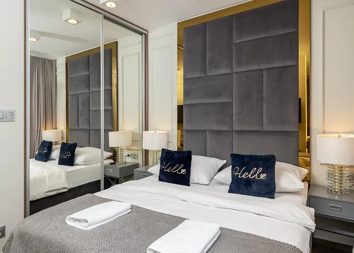 Glossy G244 كراكوفيا