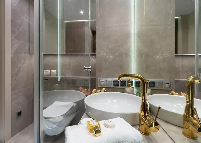 Glossy G244 شقة كراكوفيا