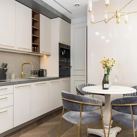 Apartment Glossy G244